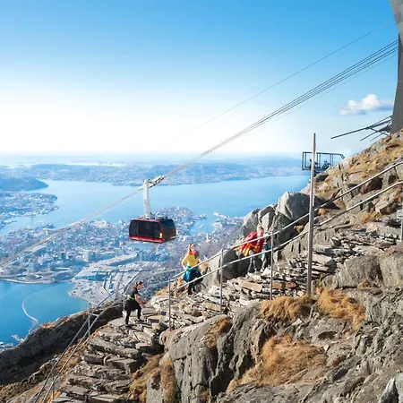 オレアナ ホテル