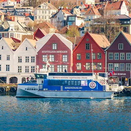 オレアナ ホテル