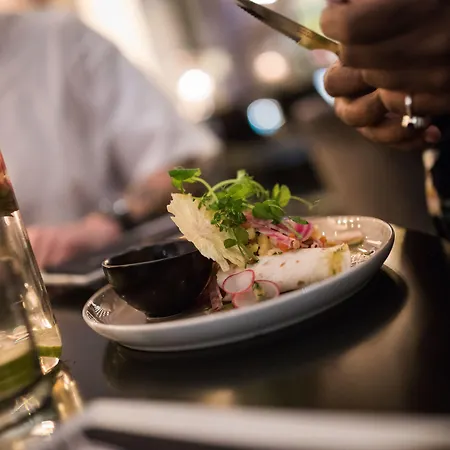 オレアナ ホテル